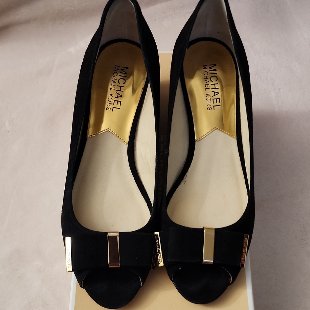 Michael Kors Women Kiera Open Toe Black Suede Bow MK